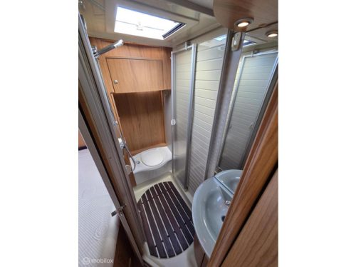 Camping-car Int&eacute;gral B&uuml;rstner I684 Aviano ☆131CV, Lit de pavillon, Solaire☆ photo : 19