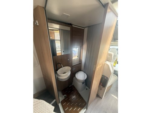 Adria CORAL 600 SC 164 hp euro 6 very compact camper queen bed panoramic roof electric bike rack tv 2x solar panel Remis pleated Maxxfan Navi camera leather fly screen door photo: 20