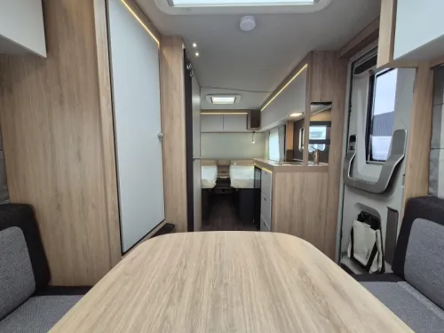 Knaus Sport Platinum 500 EU Rundsitzgruppe + Einzelbetten Foto: 17