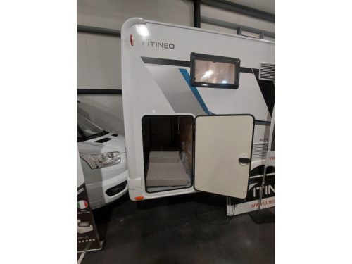 Itineo PJ 700 PJ700 Einzelbetten Hubdach Foto: 2