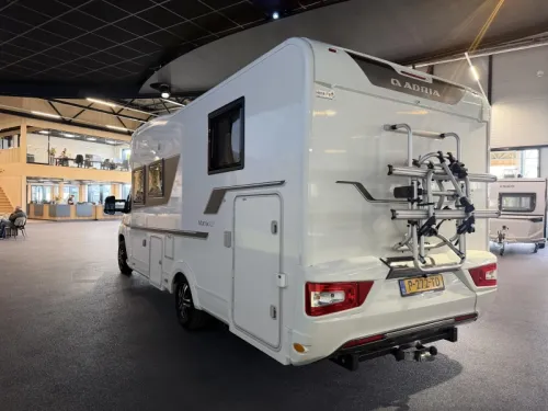 Adria Matrix 670 DC Queensbett / Hubdach | A69 Foto: 4