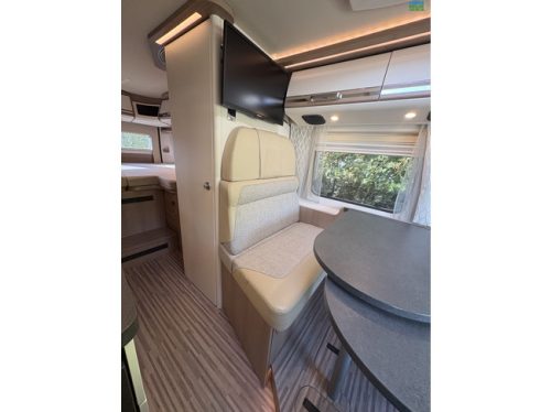 Malibu Charming Coup&eacute; 640LE photo: 6