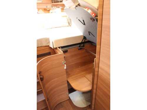 Carthago Chic C-Line I 4.9 LE-L Single beds + Pop-top roof  photo: 70