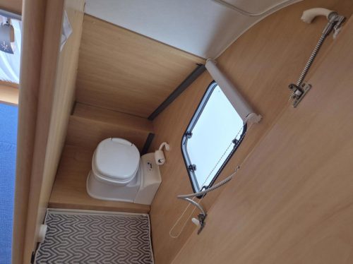 Dethleffs 450 Tourist Light year of manufacture. 2006 TOP condition ! with neat Awning ! photo: 13