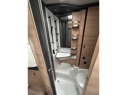 Knaus L!ve Ti Platinum 650 MEG Automatic photo: 10