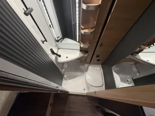 Knaus L!ve Ti 650 MEG Platinum / low beds photo: 14