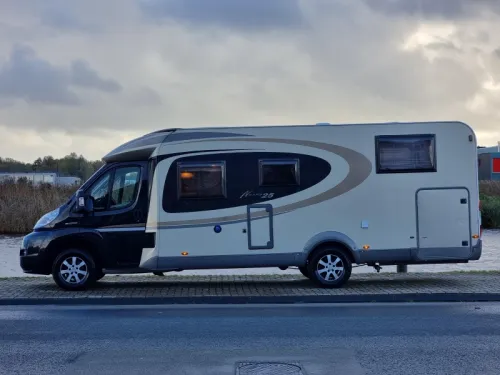 B&uuml;rstner Nexxo T 728 G Jubile 25 Foto: 6