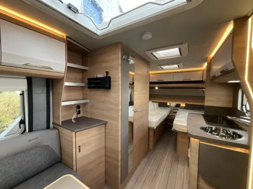 Knaus Sudwind Black Selection 460 EU MOVER-THULE LUIFEL-VLOERV foto: 7