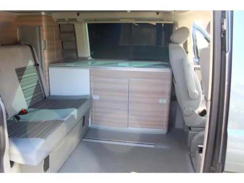 Volkswagen California 20 TDI T5 GP, automatique photo: 2
