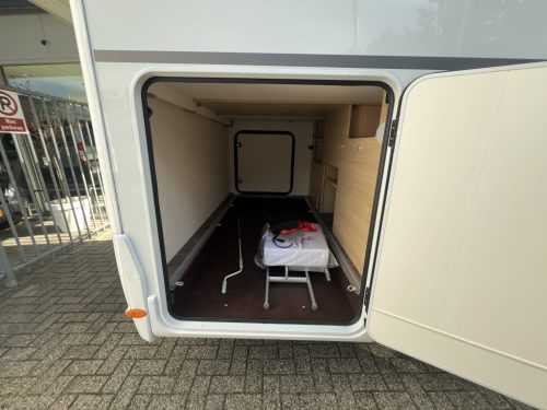 Sunlight T68 Adventure Edition 9T AUT ENKELE BEDDEN+HEFBED foto: 22