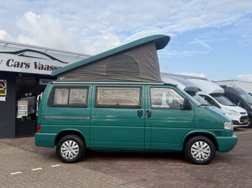 Volkswagen T 4 Carthago Westfalia 2.5 102 PS in sehr gutem Zustand, neue APK, Kastenwagen, 4 Schlafpl&auml;tze, Hubdach, Standheizung, Solarpanel, Anh&auml;ngerkupplung, PDC A Foto: 2