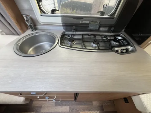Knaus Sport 450 FU Mover, Fiamma Zakluifel, foto: 8