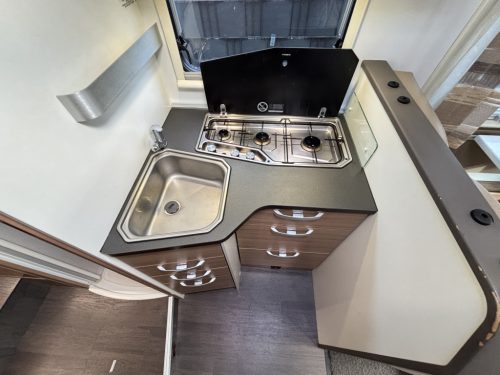ADRIA MATRIX M 670SL photo: 5