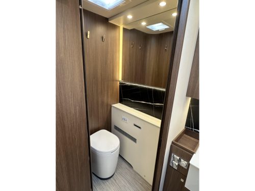 B&uuml;rstner Elegance 910 G E&P Mercedes ALDE Airco  photo: 22