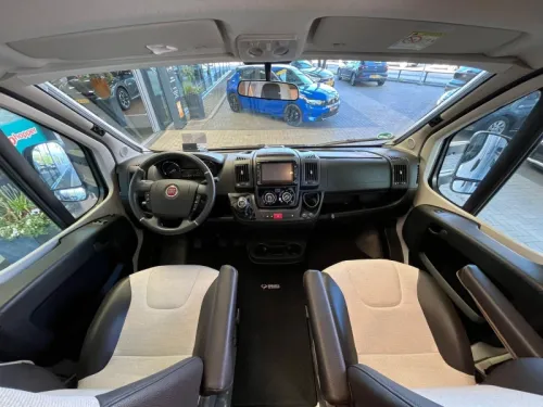 Weinsberg CaraCompact Pepper 600 MEG Single beds roof air conditioning photo: 9