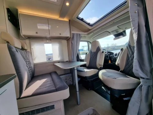 B&uuml;rstner Nexxo Van T 569 photo: 14