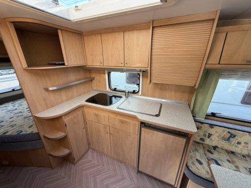 B&uuml;rstner Ventana 500 TS FRENCH BED CIRCULAR SEATING AWNING photo: 15