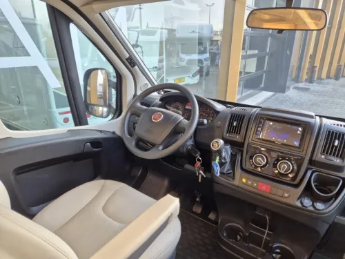 Rapido 696 F Premium Edition E&P Levelsysteem  Foto: 10