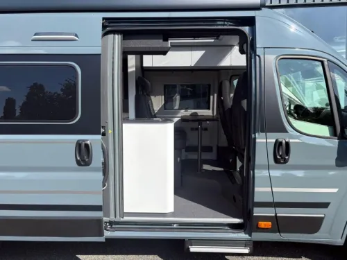 Adria Twin Supreme 640 SLB 2026 LANZAROTE GREY/AUT Foto: 2
