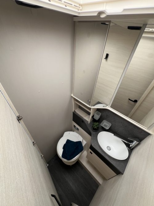 Challenger Graphite 337 GA EINZELBETTEN+HUBBETT+FACE TO FACE Foto: 9