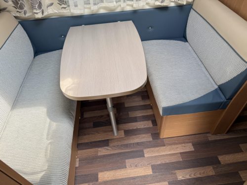 Knaus Sport 420 QD FESTBETT DINETTE VORZELT  Foto: 13