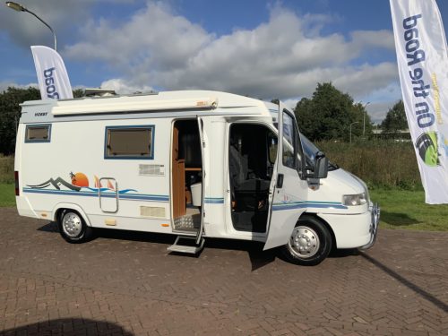 Hobby 550 2.5 TDI 115 PS Teilintegriert, Servolenkung, Etagenbett hinten, Essecke, I. G. Z. St., Km. 137.547 Bj. 1997 Wohnmobilzentrum on the road Marum Foto: 2
