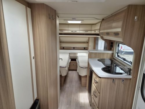 Fendt Bianco Selection 465 TG Single beds - Awning photo: 3