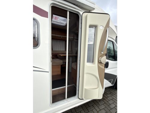Eura Mobil Terrestra 690 HB photo: 7