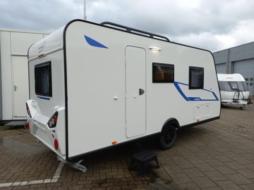 Caravelair Alba 462 Pack Ambition + Look photo: 2