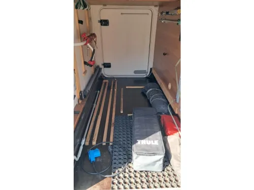 B&uuml;rstner Travel Van T 620 1st owner / NL camper photo: 5