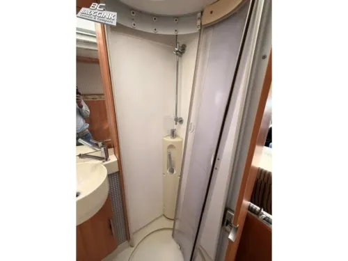 Hymer Classic B614 BED/Pop-top roof AUTOMATIC  photo: 12