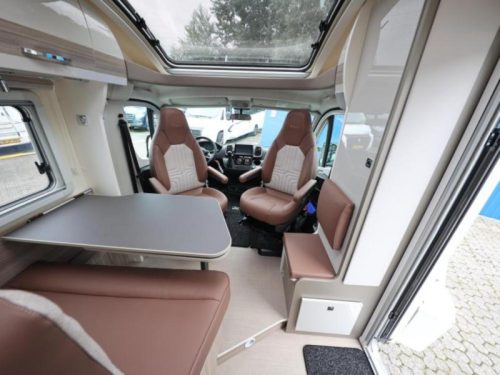 B&uuml;rstner Travel Van T 620 G HL 140PK-AUTOMATIC ACTION MODEL photo: 3