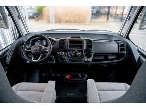 Hymer Exsis I 580 Pure A-class with drop-down bed Hymer Exsis I 580 Pure photo: 11