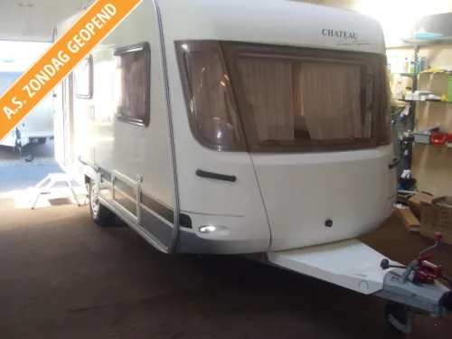 Chateau Cantara 450 EU with single beds