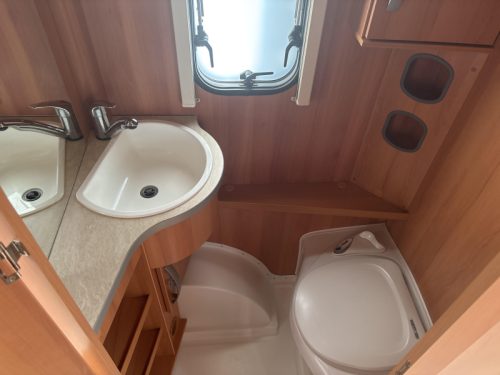 Eriba Nova Light 470 Mover/Toldo Thule foto: 11