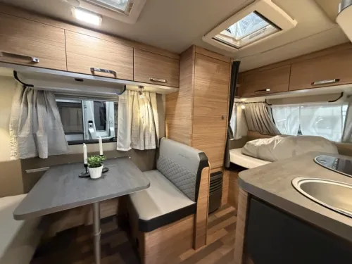 Weinsberg CaraOne Edition HOT 390 QD Vorzelt | Ex-Vermietung Foto: 9