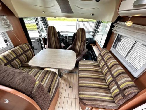 Pilote Explorateur G 741 Transverse bed/Pull-down bed/Alde/2012 photo: 9