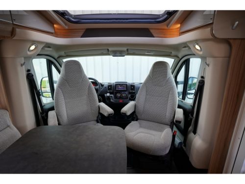 Hymer Exsis-T 588 Automaat | Dachklimaanlage | NAP Foto: 2