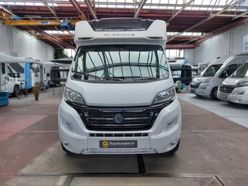 Adria Matrix 600 SL Cama longitudinal/Cama abatible/TV/Bater&iacute;a foto: 13