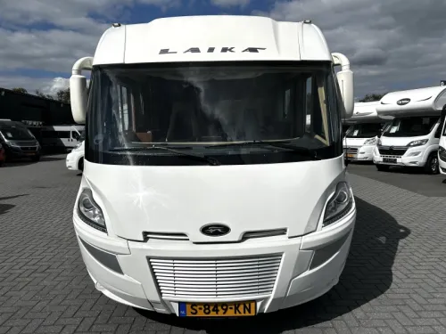 Laika Kreos 7010 French bed/pop-top roof/automatic photo: 21