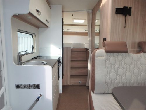 B&uuml;rstner Limited T 690 G  foto: 10