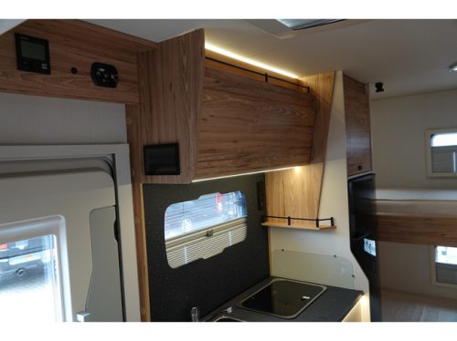 Bavaria T696S 2.3 140Pk | 6-Person | Bicycle rack | Solar panels | Reversing camera photo: 10