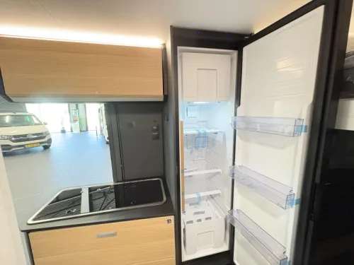 Adria Twin 640 SGX 60 years / Toit relevable autom. photo : 17