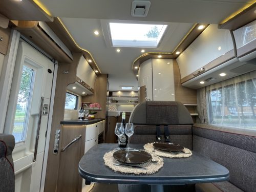 Carthago Malibu 430 LE SINGLE BEDS+POP-TOP ROOF 6.90M BEARLOCK photo: 17