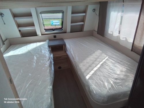 Hobby De Luxe 495 UL model 2027 aparte bedden  foto: 5
