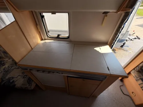 Eifelland Sunshine 460 Vorzelt+Reserverad  Foto: 13