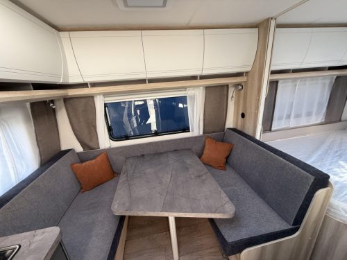 Hobby De Luxe 400 SFE Foto: 4
