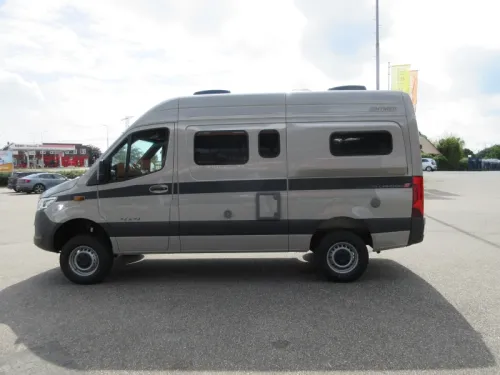 Hymer Grand Canyon S 600 4X4 AUTOMAAT 190 PK Foto: 5