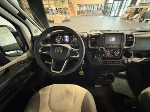 Weinsberg CaraBus 600 MQ edition FIRE / Automatik Foto: 8