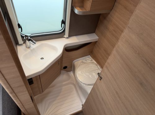 Knaus SUDWIND 420 QD Black Selection Campovolo grey / 50% Offres photo : 9